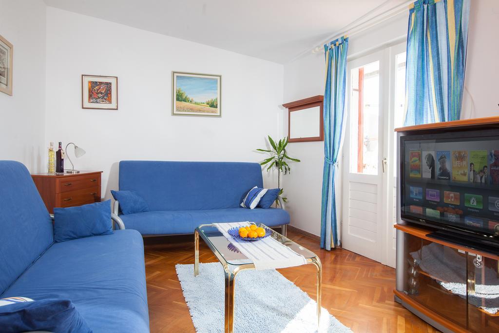 Apartments Teo Podgora Szoba fotó